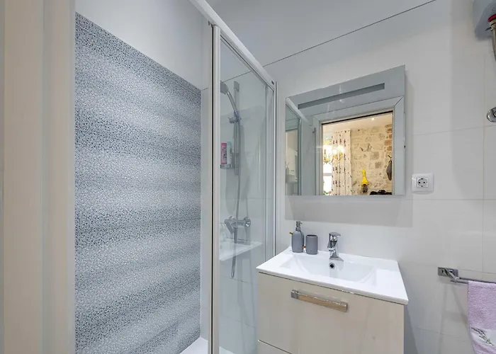 L & L Old Town - One Bedroom Lavander * Ragusa