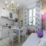 L & L Old Town - One Bedroom Lavander شقة *