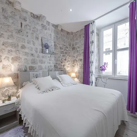 L & L Old Town - One Bedroom Lavander دوبروفينك