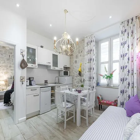 L & L Old Town - One Bedroom Lavander شقة دوبروفينك