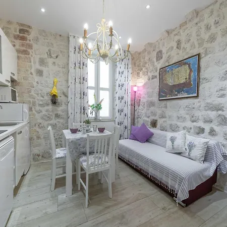 L & L Old Town - One Bedroom * Dubrovnik