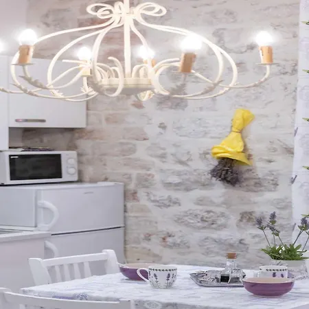 L & L Old Town - One Bedroom Lavander دوبروفينك