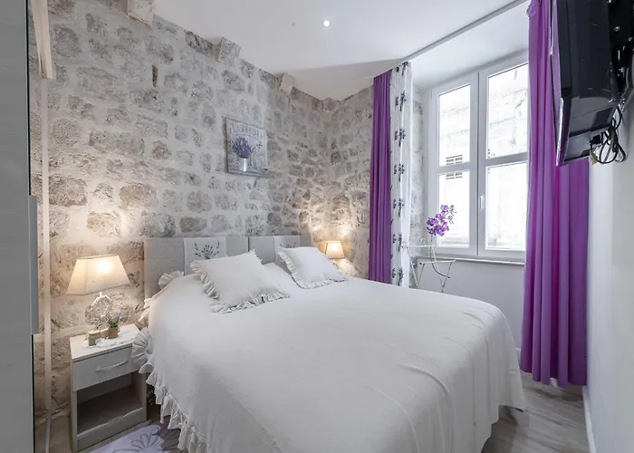 L & L Old Town - One Bedroom Lavander Dubrownik
